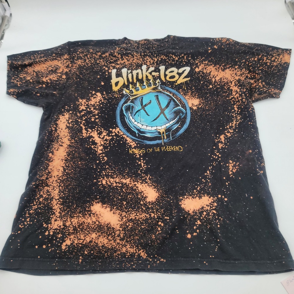 Blink-182 Kings of the Weekend Bleach Wash Graphic T-Shirt Black Mens XL